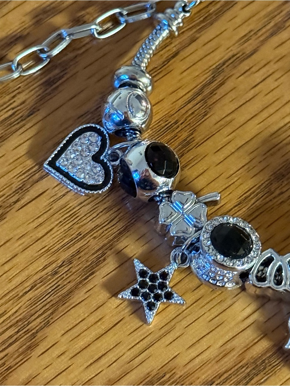 Black Crystal Swan Charm Bracelet - Picture 3 of 6